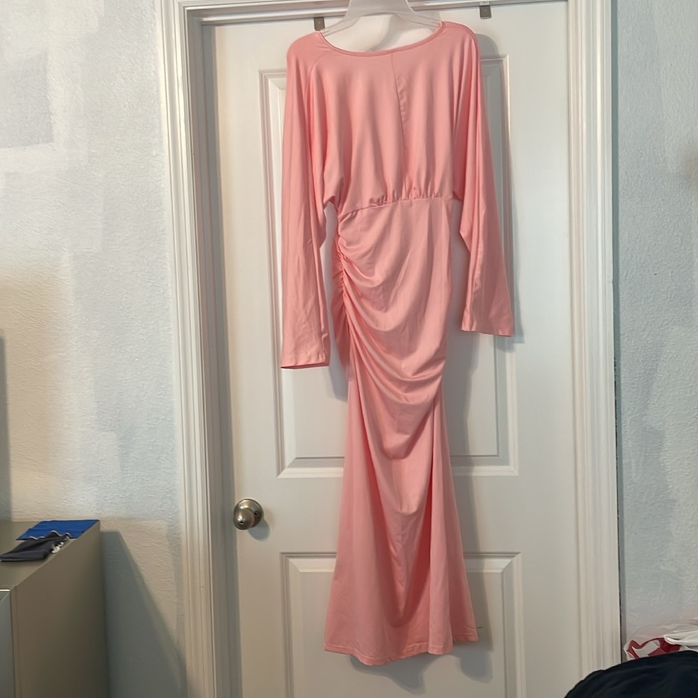 Beautiful dress - Picture 5 of 5